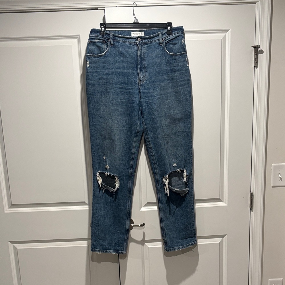 Abercrombie & Fitch Ripped Straight Leg Jeans - Blue